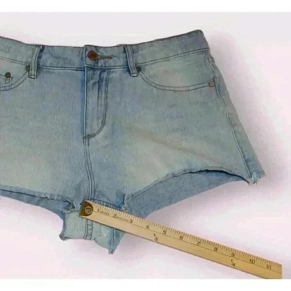 Roxy Women's Size 28 Blue Cut Off Light Wash Denim Shorts Cotton Jeans - Picture 6 of 10